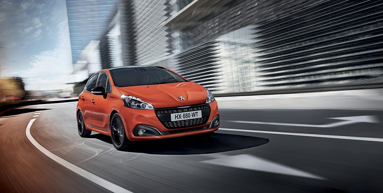 peugeot-208-5-portes-2015-02_31103_18.jpg