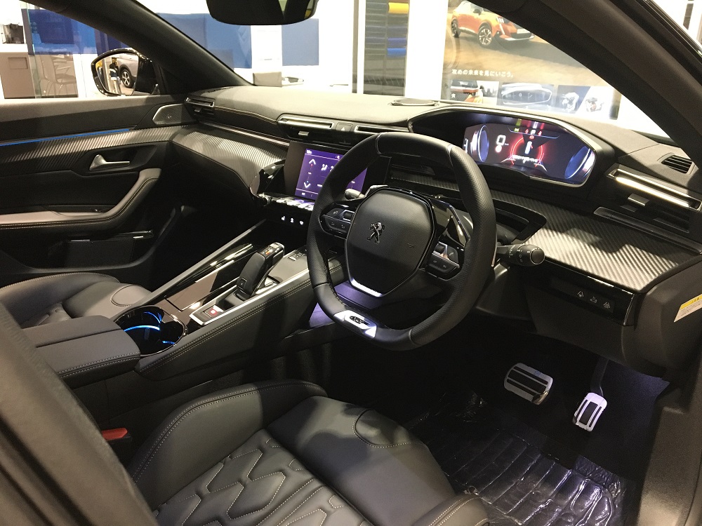  Peugeot 508 Premium Leather Edition 展示しております