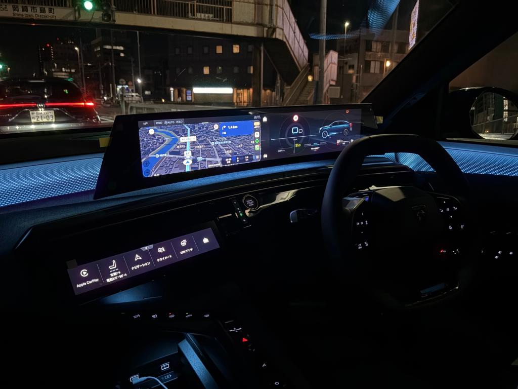 新型3008の魅力を少しご紹介します！